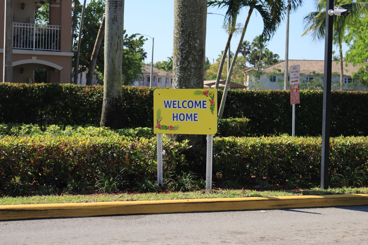 Venetia-Gardens-Front-Gate-Sign