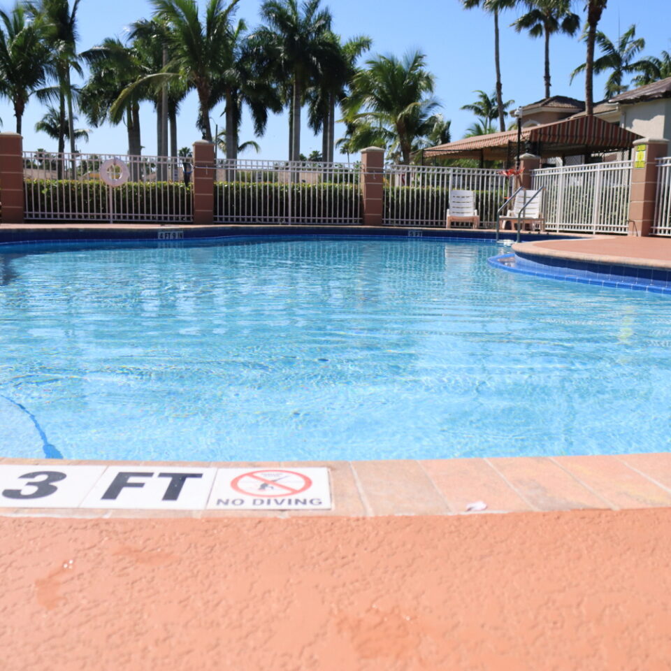 venetiagardens1.com-Venetia-Gardens-1-I-Pool