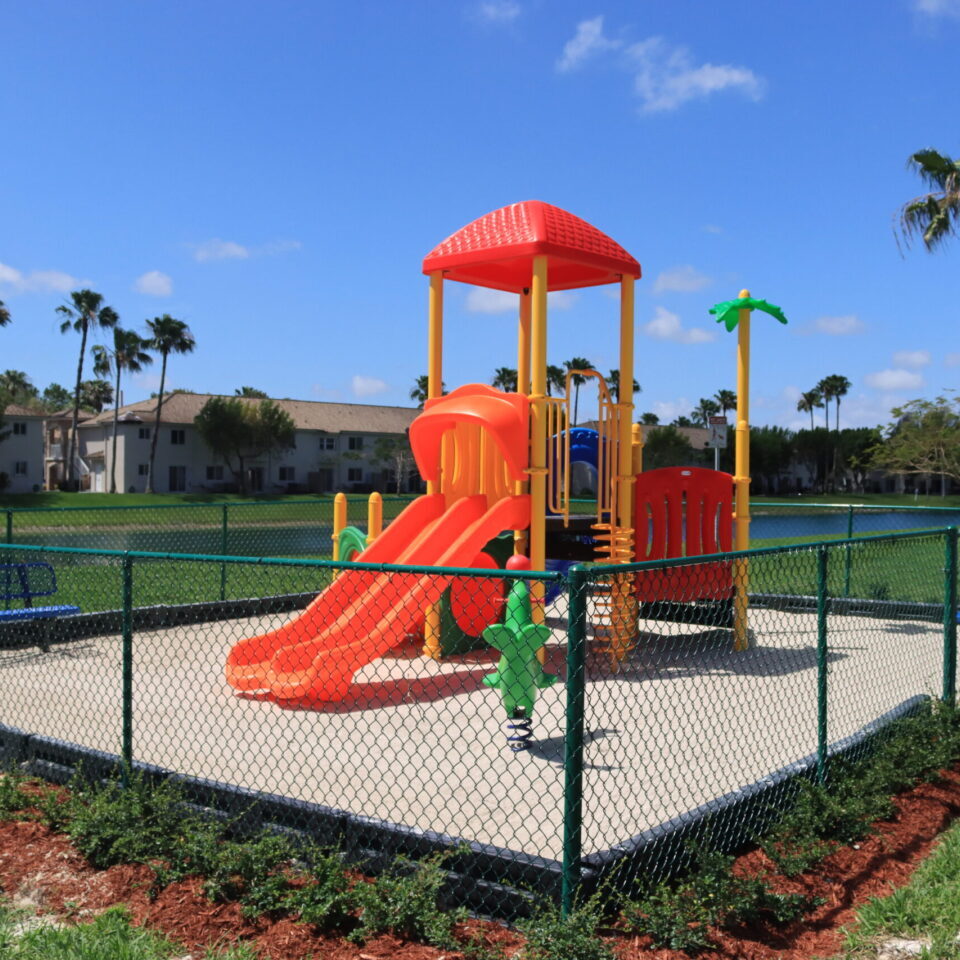 venetiagardens1.com-1-I-Venetia-Gardens-Play-Ground